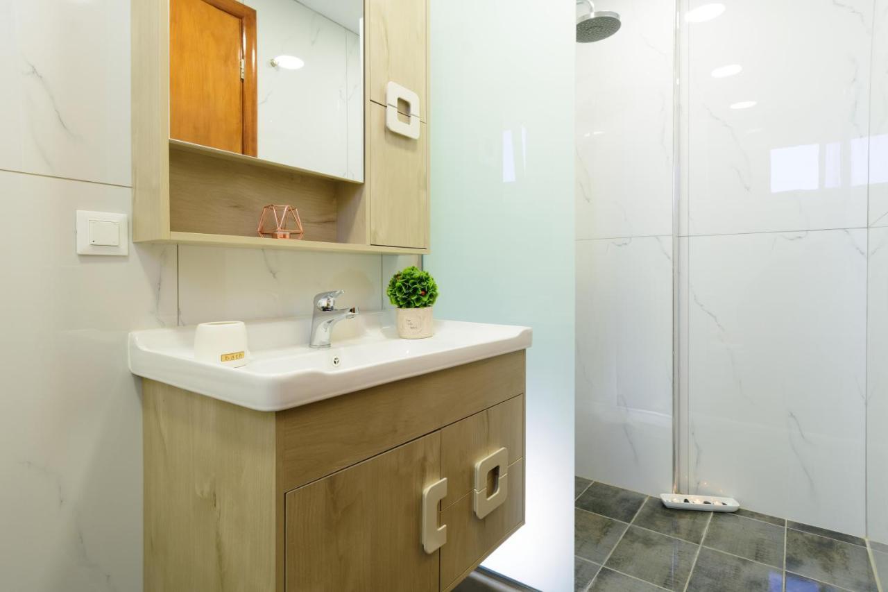 Luxury Lake View Center House Agios Nikolaos Esterno foto