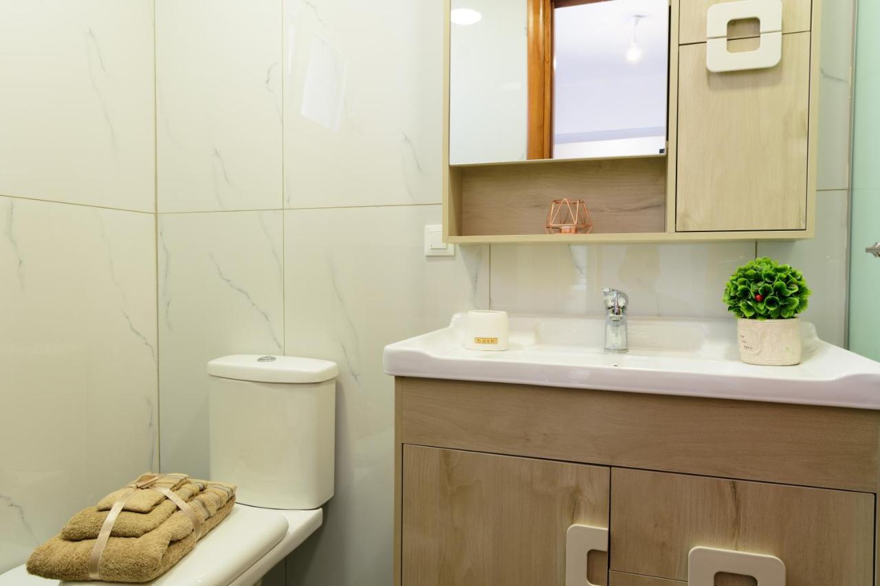 Luxury Lake View Center House Agios Nikolaos Esterno foto